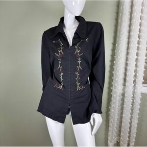 Whimsical Venezia Floral Embroidered Button-Up Shirt – Women's 14/16